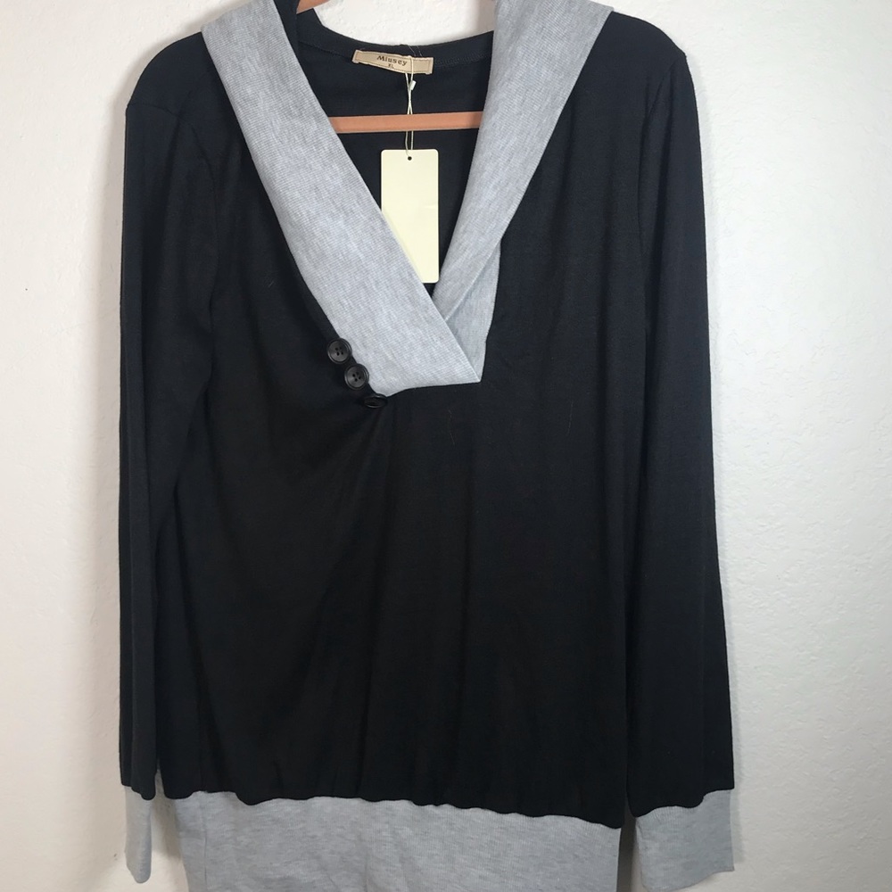 Miusey Pullover Hoodie Gray Black Size XL so comfy